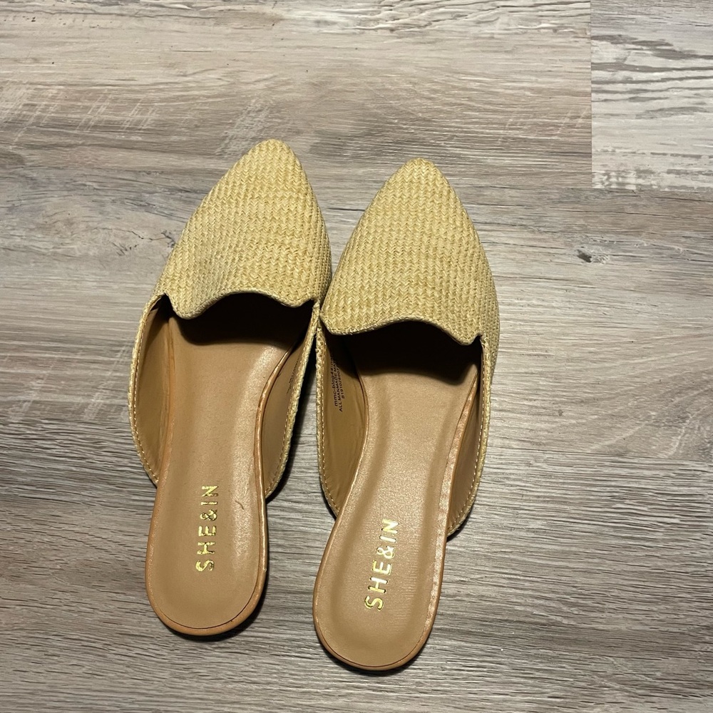 NWOT SHEIN Woven Mule size 8 NEVER WORN